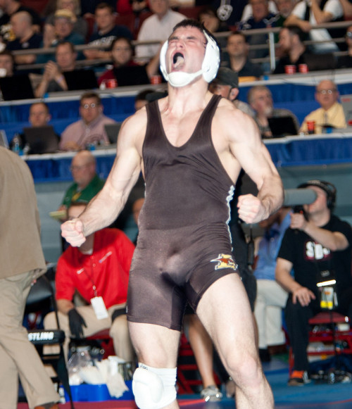 Robert Hamlin, NCAA wrestler atÂ Lehigh porn pictures