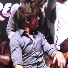 Just.. Just Look At Louis’ Face. x