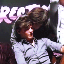 Just.. Just Look At Louis’ Face. x