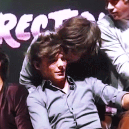 Just.. Just Look At Louis’ Face. x