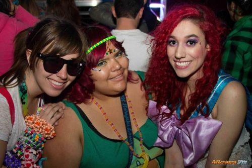 Debbie, Gillian, & meeeeeeeee at Fresh. ;3