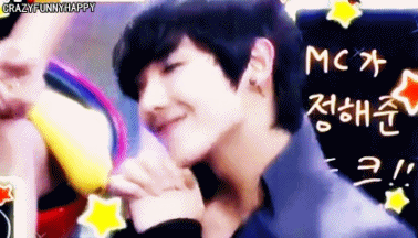 crazyfunnyhappy:  his aegyo is the best. <3 