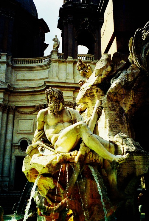 Fontana dei Quattro Fiumi Rome, Italy