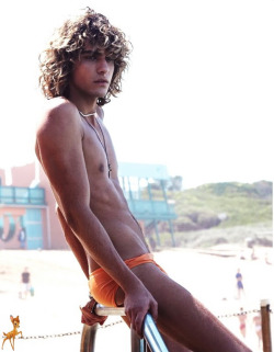 nuts4speedos:  boysyrup:  Zumo de naranja