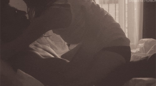 nosequeurlponerpoctm:  quiero estar asi y dar un puto beso ! UN PUTO BESO ! 