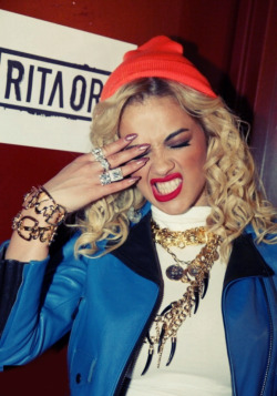 Rita Ora stay undergrouund&lt;3