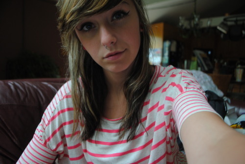 Boobs, pls?