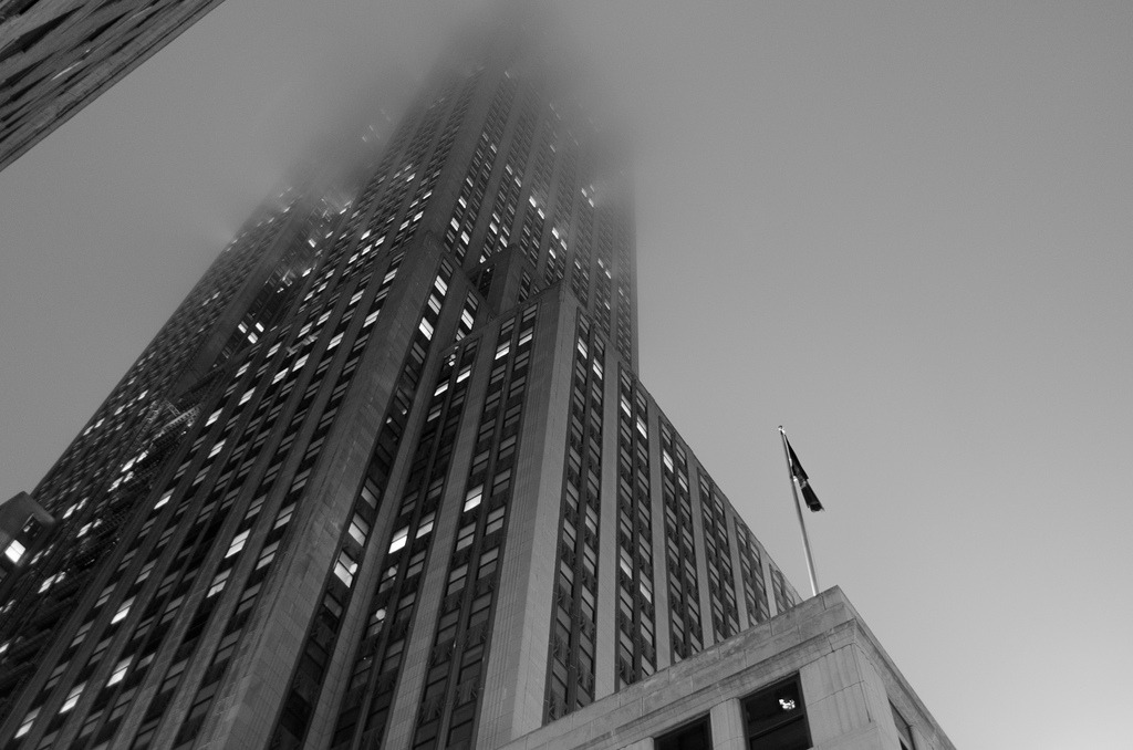 joelzimmer:  ESB I love foggy nights in the city. 