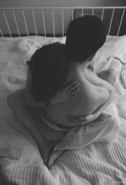 n4ughty-y:   Mild sexual love blog ♥   ♡ love, sex, kissing, and more ♡ 