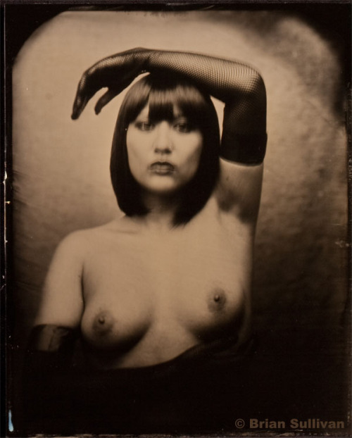 b7lab:  Here’s a digital of Alisha that I shot during a wet plate shoot, different pose but the same exact set up, lighting, etc.  Interesting as a side by side between two disparate photographic technologies. 