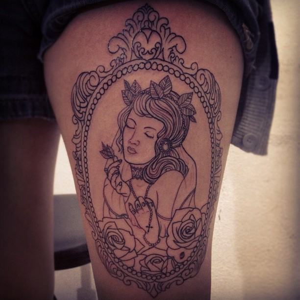 fuckyeahtattoos:  por: @cabeloooo 