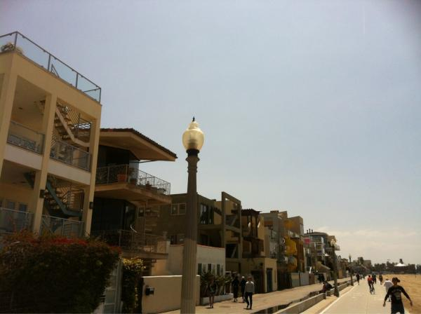doongielover:  G.O uploaded a lot of pictures today. I want to be in L.A right now