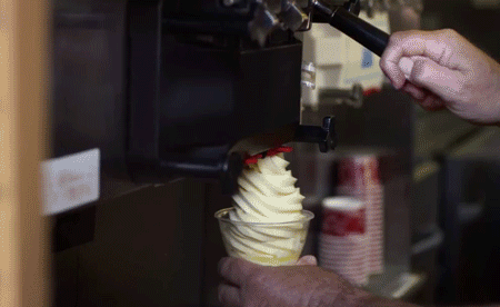 disneysupportingroles:  DOLE WHIP!