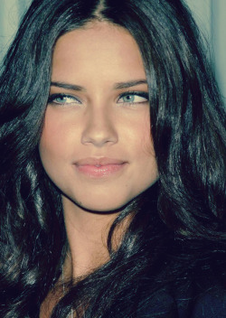 queenadrianalima:  Eyes 