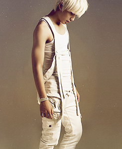 THESE BOYS *_*&hellip;IN TANKTOPS&hellip;.FLAWLESS SKIN&hellip;THOSE