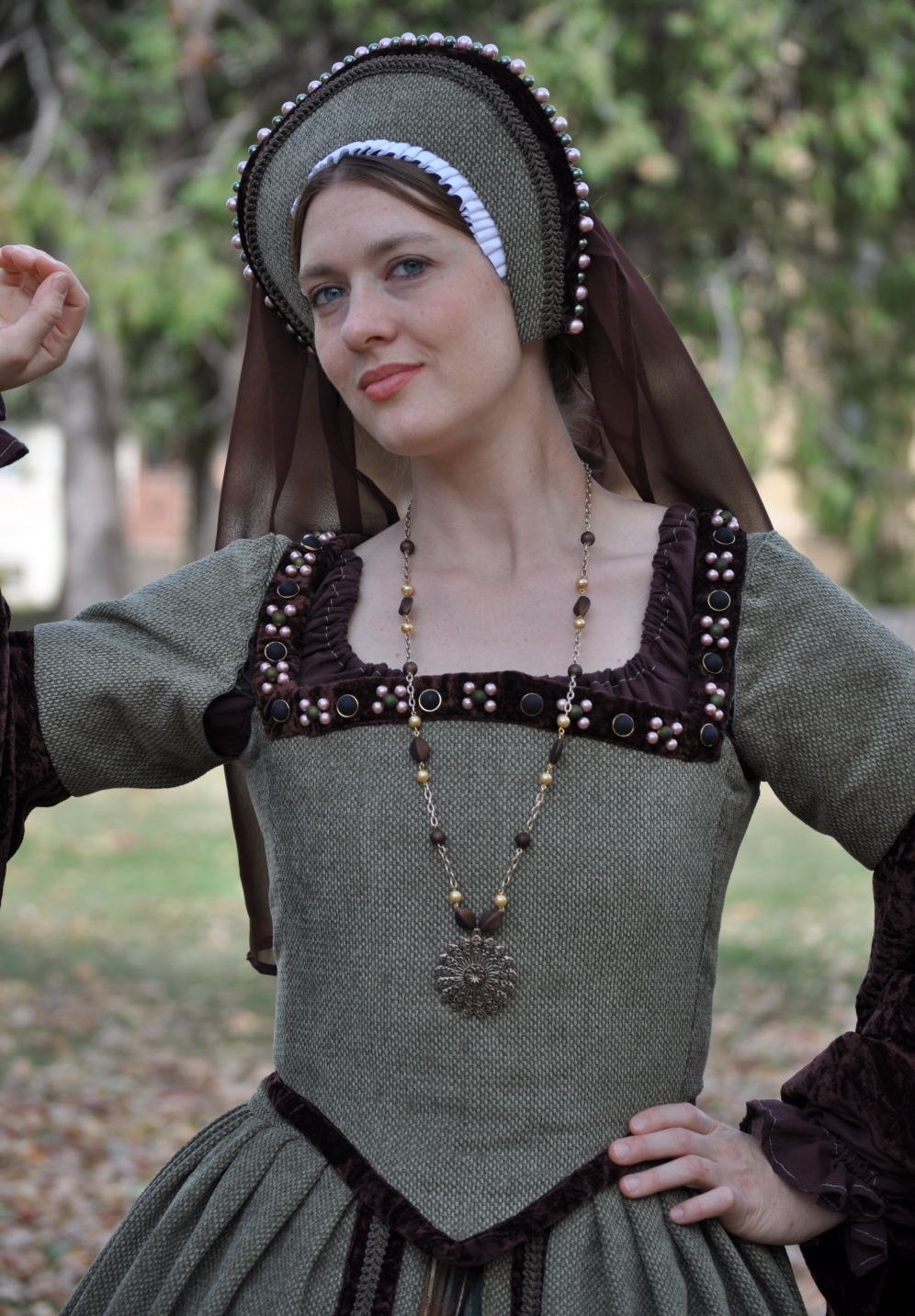 Tudor Green Gown. | Tudor Costume