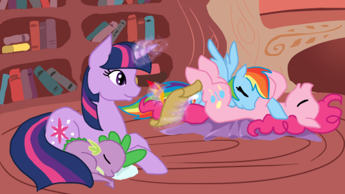 rainbowdash-likesgirls:  Dat Spikey-wikey!  