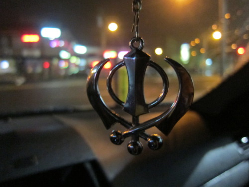 Porn photo 5ukhi:  khanda hanging in my carrrrrrr…you