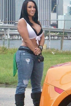 whootychamp:  Wow she #thick