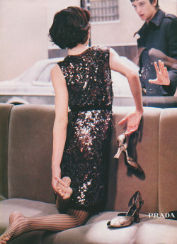 russiansnowqueen:  Hannelore Knuts for Prada Fall 2000 campaign 