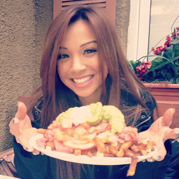 azianxxmuzik:  Such a food lover &lt;3 