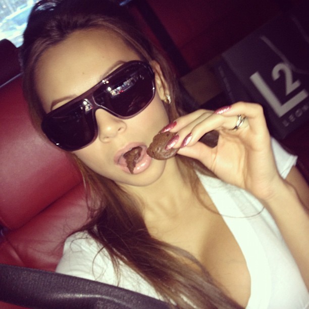 azianxxmuzik:  Such a food lover &lt;3 