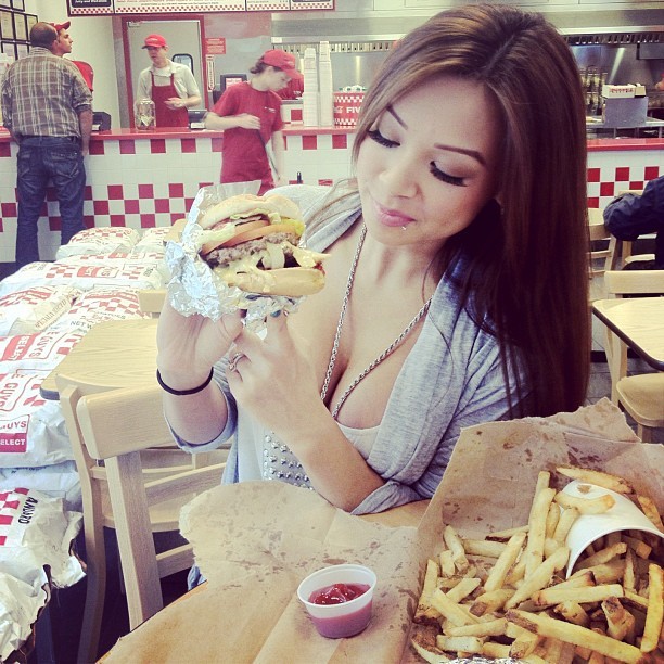 azianxxmuzik:  Such a food lover &lt;3 
