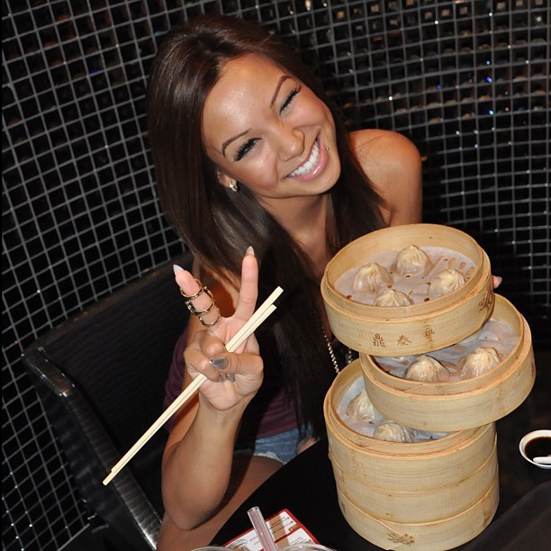 azianxxmuzik:  Such a food lover &lt;3 