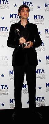 howtopickupafangirl:  David Tennant in suits↪  requested by my ovaries  How to Pick Up a Fangirl: Be David Tennant requested by my ovaries. buhahahahaha.