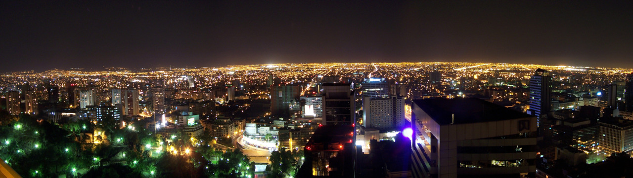 nuevaestacion:  Santiago Centro, mirando hacia el sur… ¿Cuantas cabezas dormirán