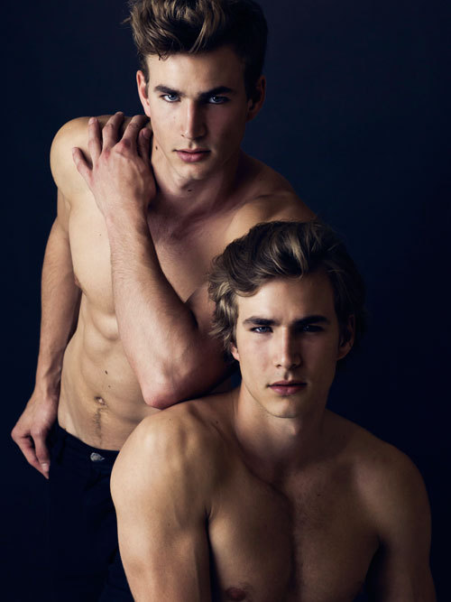 colossussnakecharmer:  Jeremy Schneider, Silvester Ruck, Dorian Reeves, and the twins Jordan & Travis Smit by Christian Rios