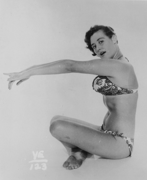 http://nudevintage.tumblr.com/post/22140955366