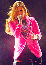 leamichelo-blog:  A Special Night With Demi Lovato: South America 