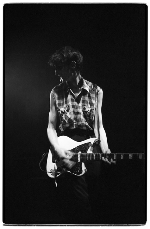 pointthatthing: hold me up baby for i may fall: rowland s. howard 1983 &ldquo; … the crow