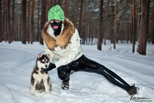 veronicalv:  My puppy, husky, wants to walk and I want to surprise him. I am going to take it in the winter forest - snow in his home element. I put on my favorite black latex catsuit with a zipper front. I like this location of the zipper, because I