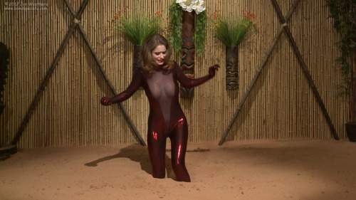 bondagecafe: @emiaddison wanders into the quicksand - oh no!
