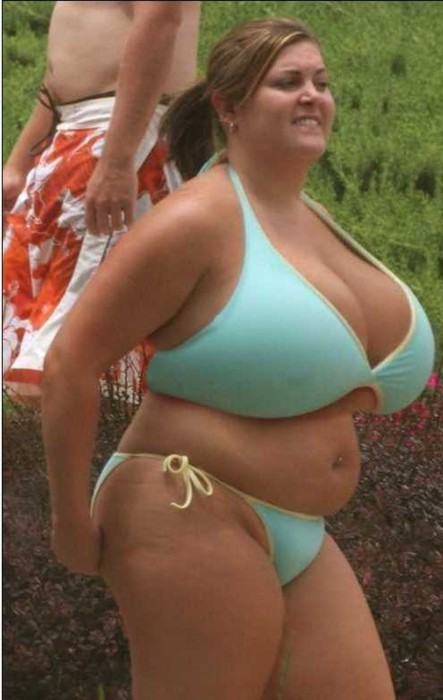 thickpierced1:  bustylovertits:  I love when the bikini are not enough to wear giant
