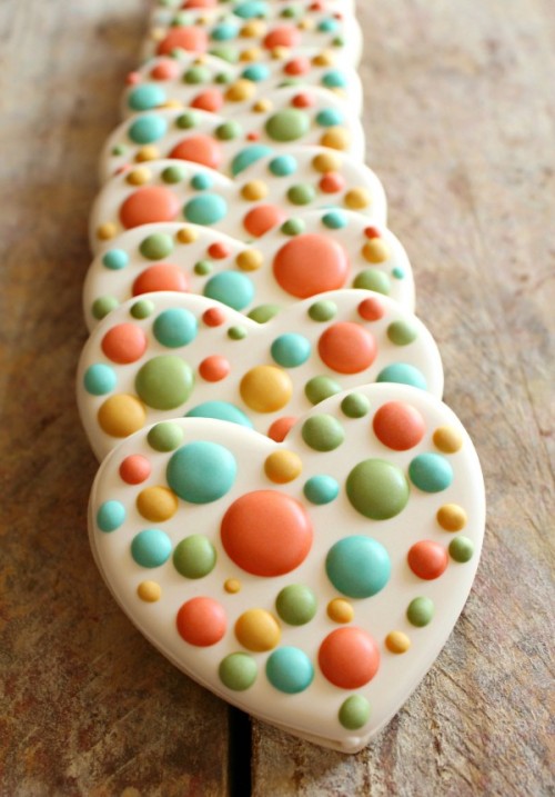 classymissmolassy:  Polka Dot Heart Cookie Recipe.