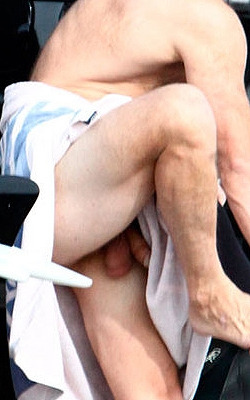 Sex peeking-out-males:  majdad-celebs:  Major pictures