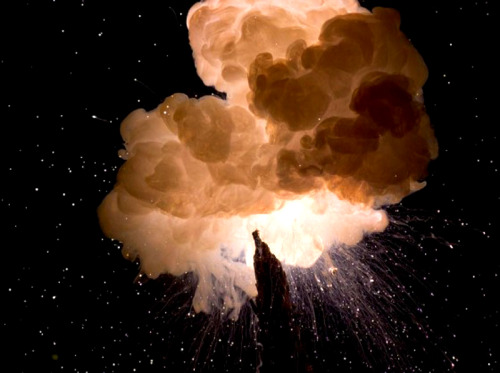 Daniele Kaehr And Joschi Herczeg Created These Stills Of The First Moments Of Explosions. Shutter Speed: