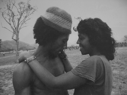 buttondownmoda: Esther Anderson and Bob Marley embracing in Trinidad.