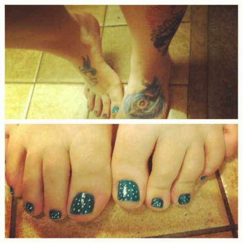 xokameo: #picstitch shaved legs and painted toes :) #tattoos #tattoo #feet (Taken with instagram)