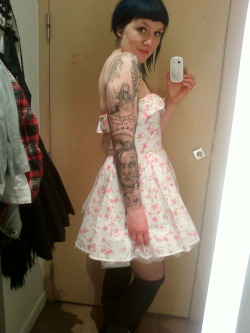ohmygodbeautifulbitches:  Trying on poofy princess dresses in topshop =) Submitted by salty-eggs
