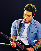 umadosedeavenged:  9 favorite pics: Zacky Vengeance - II 