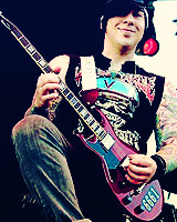 umadosedeavenged:  9 favorite pics: Zacky Vengeance - II 