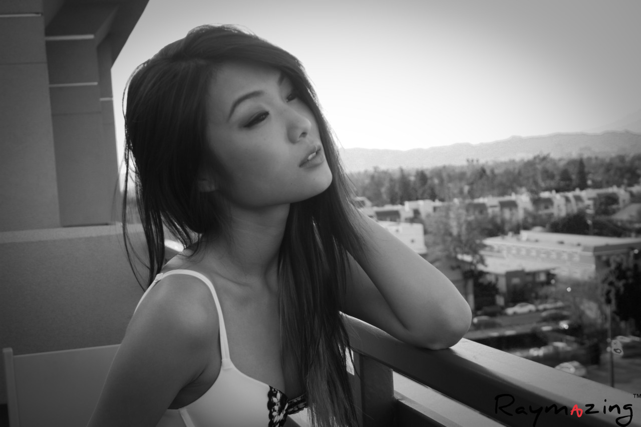fuckyeahazngirls:  Click LIKE for more www.facebook.com/pages/RTM/181767691926572