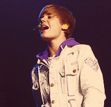 wakeupwithamnesias-deactivated2:  Justin Bieber - My World Tour (2010) 