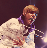 wakeupwithamnesias-deactivated2:  Justin Bieber - My World Tour (2010) 