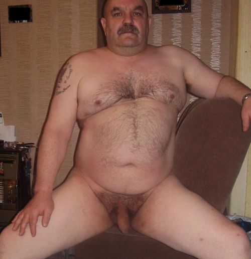 http://senioretgay2.tumblr.com/post/22186193628