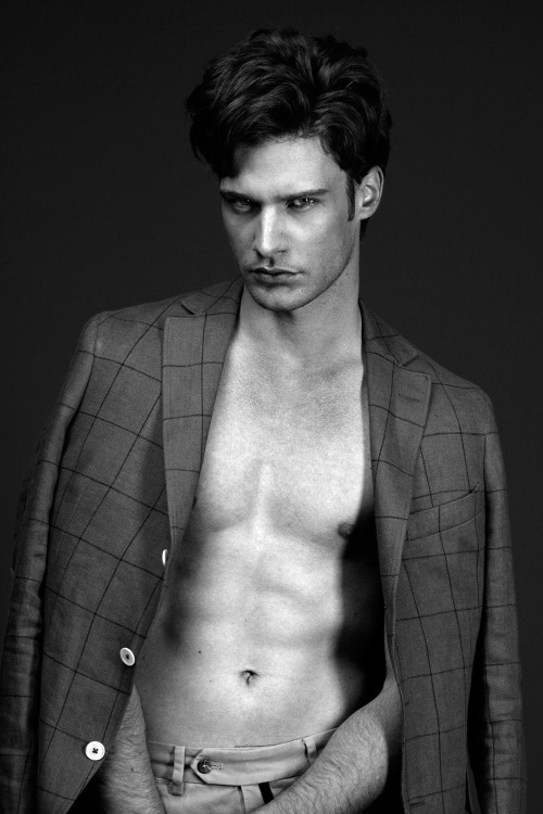 malemodelscene:Matthieu Barnabé by Adrien Pillay & Anaëlle Le Roy